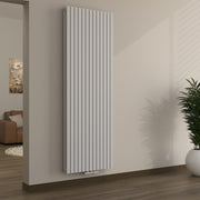 Design-Paneelheizkörper vertikal, doppellagig mit Mittelanschluss NOVALIS